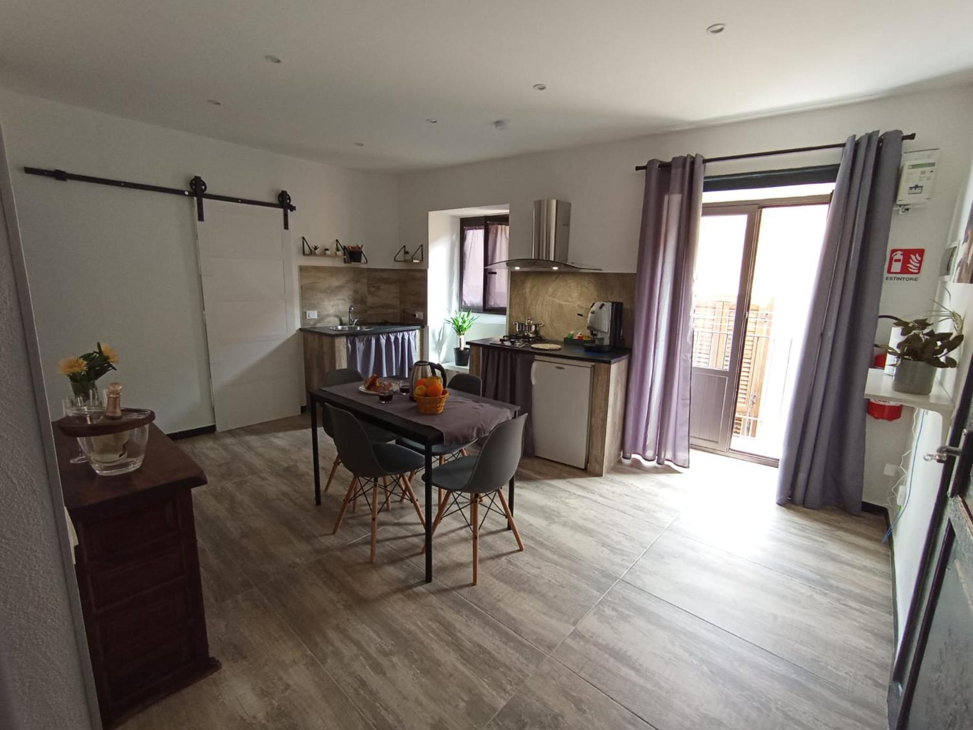 Demasiantval House Apartment *